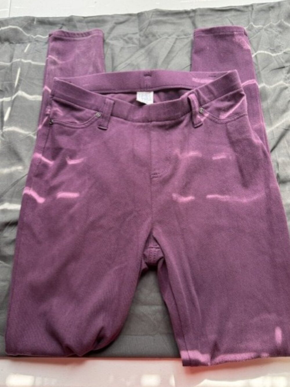 Woman's Time and Tru Size S(4-6) Purple Stretch Purple Pants